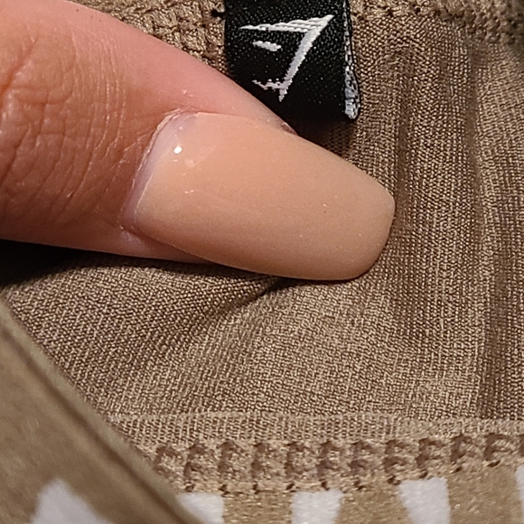 2 gymshark 🦈 leggings - Picture 3 of 6